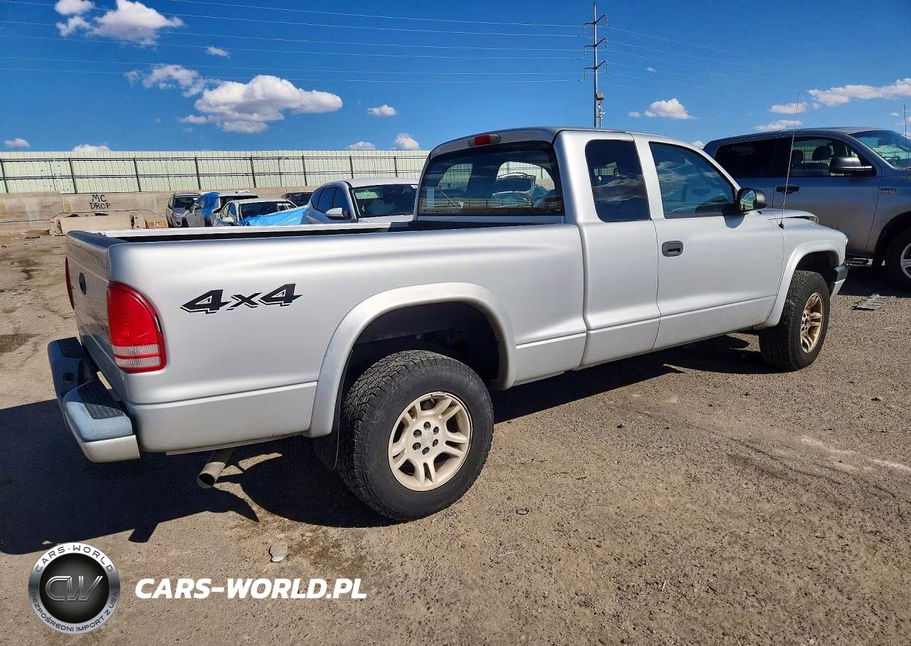 2004 Dodge Dakota Sport VIN:1D7HG32N34S749688 - 3