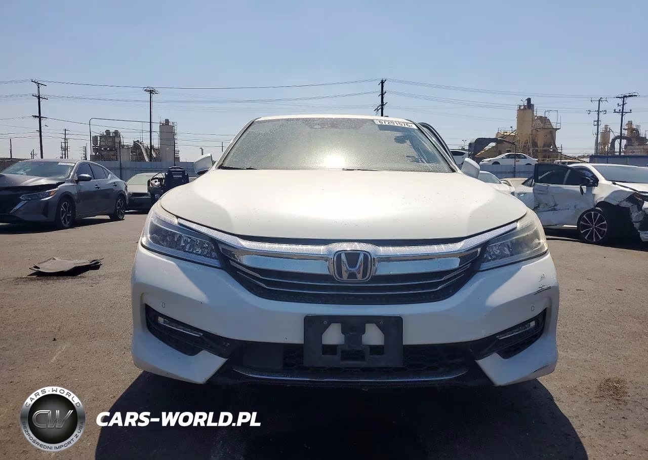2017 Honda Accord Touring Hybrid VIN:JHMCR6F73HC000335 - 5