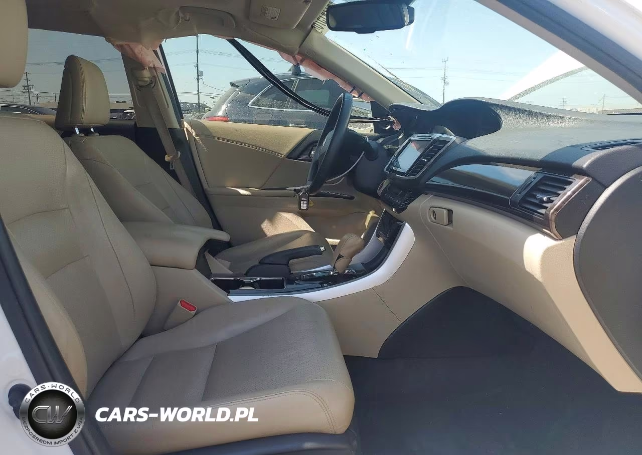 2017 Honda Accord Touring Hybrid VIN:JHMCR6F73HC000335 - 7
