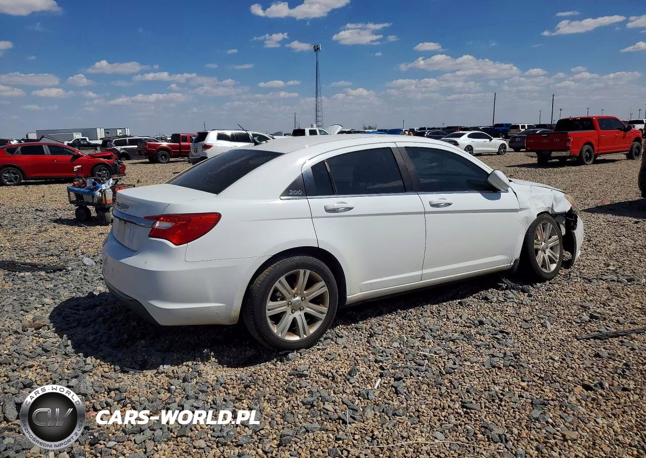 2011 Chrysler 200 Touring VIN:1C3BC1FB7BN614830 - 3