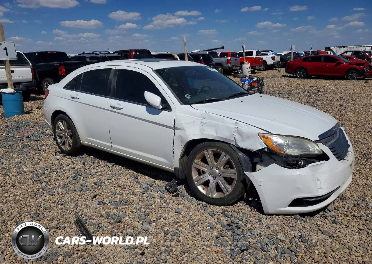 2011 Chrysler 200 Touring VIN:1C3BC1FB7BN614830 - 4