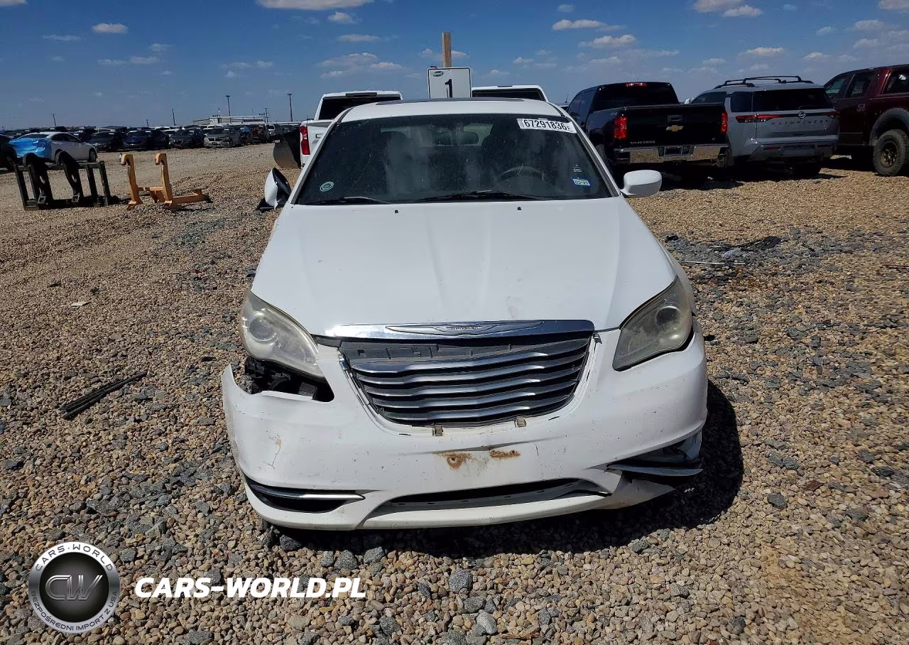 2011 Chrysler 200 Touring VIN:1C3BC1FB7BN614830 - 5
