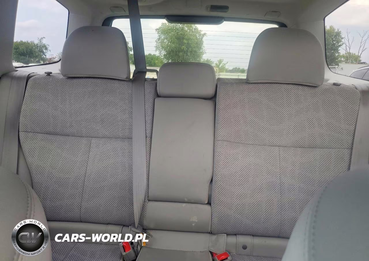 2011 Subaru Forester 2.5X VIN:JF2SHGAC8BH750092 - 10