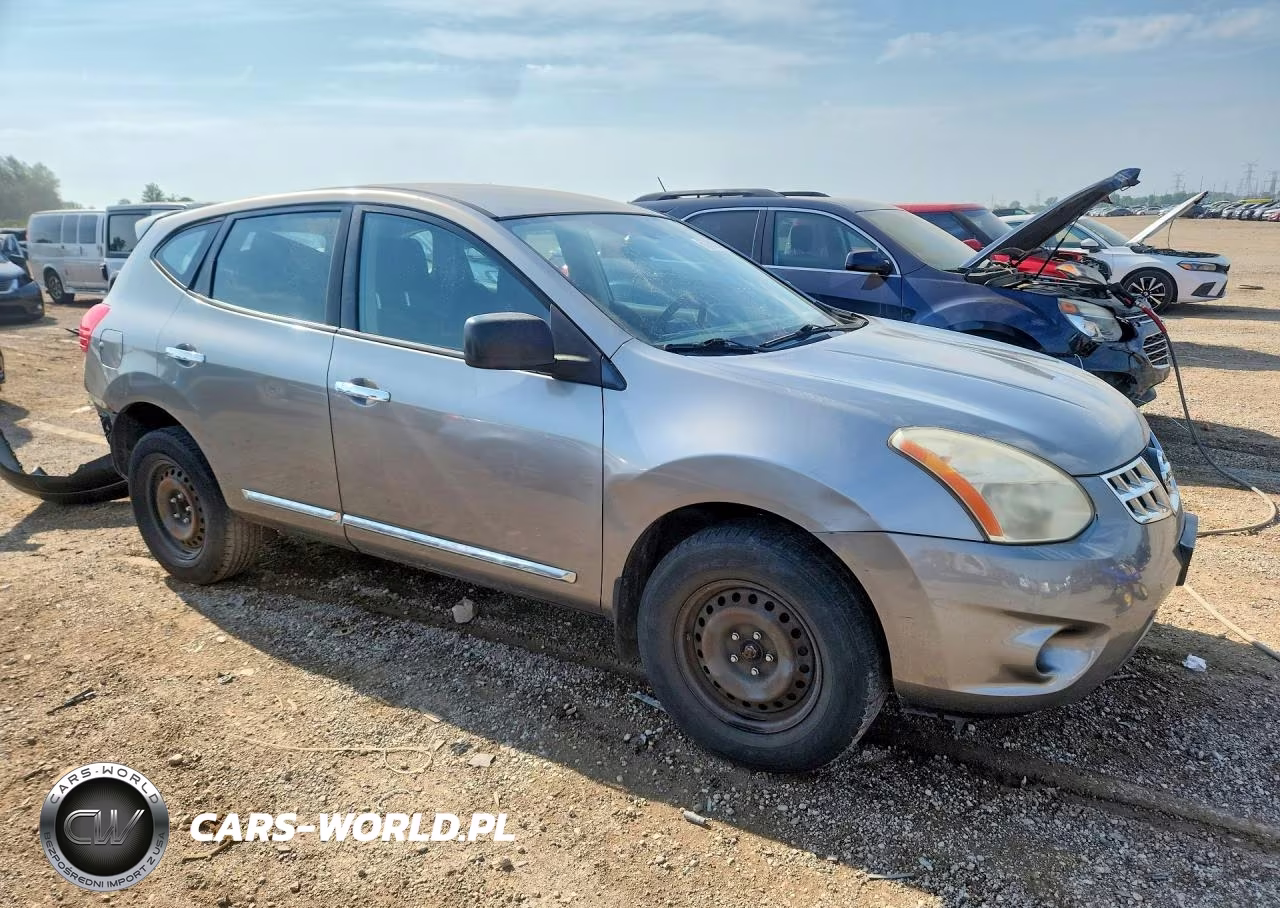 2013 Nissan Rogue S VIN:JN8AS5MT8DW505632 - 4