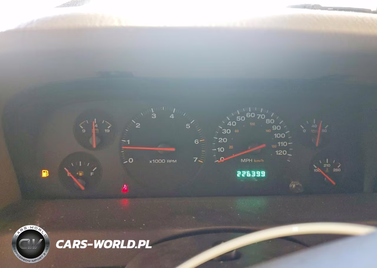 2001 Jeep Grand Cherokee Laredo VIN:1J4GX48N51C500098 - 9