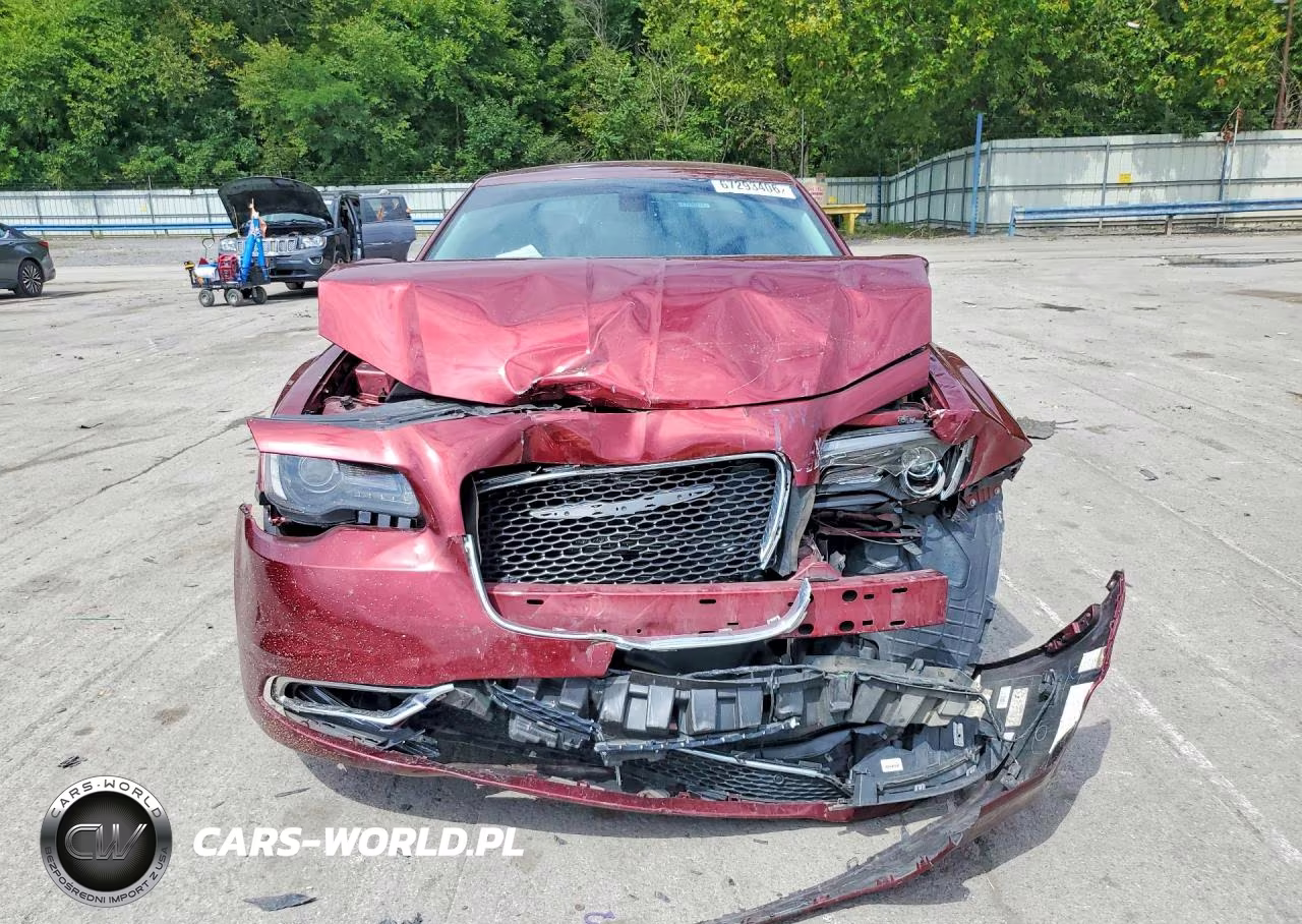 2016 Chrysler 300 Limited VIN:2C3CCARG8GH128863 - 5