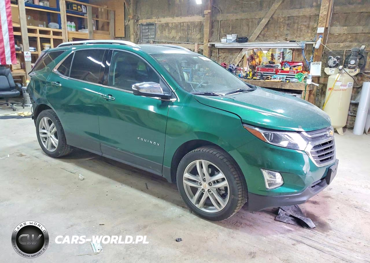 2018 Chevrolet Equinox Premier VIN:2GNAXWEX6J6191335 - 4