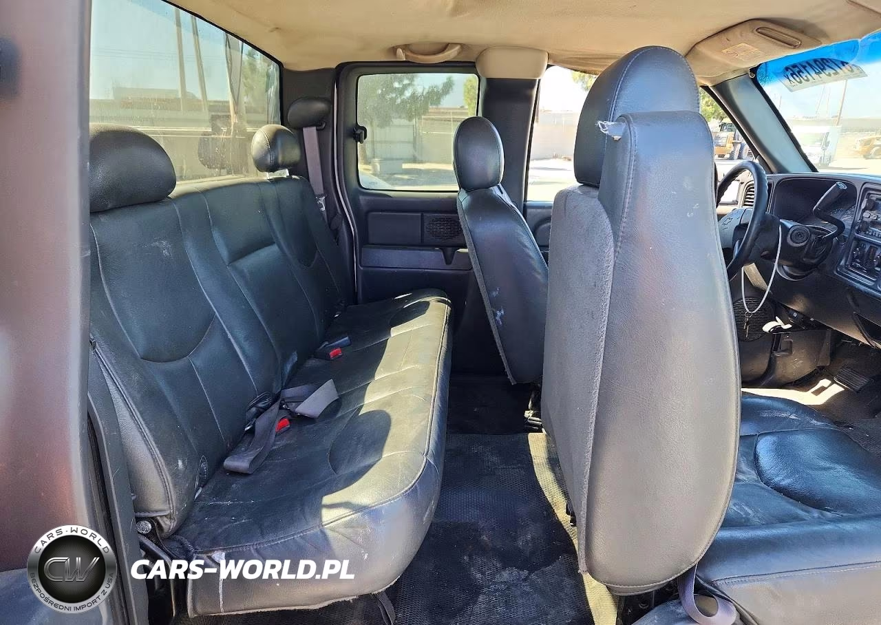 2005 Chev Silverado 3500 Crew VIN:1GCJC39U15E206795 - 10