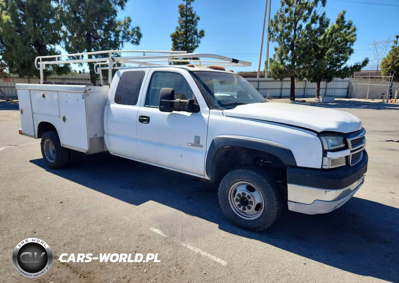 2005 Chev Silverado 3500 Crew VIN:1GCJC39U15E206795 - 4