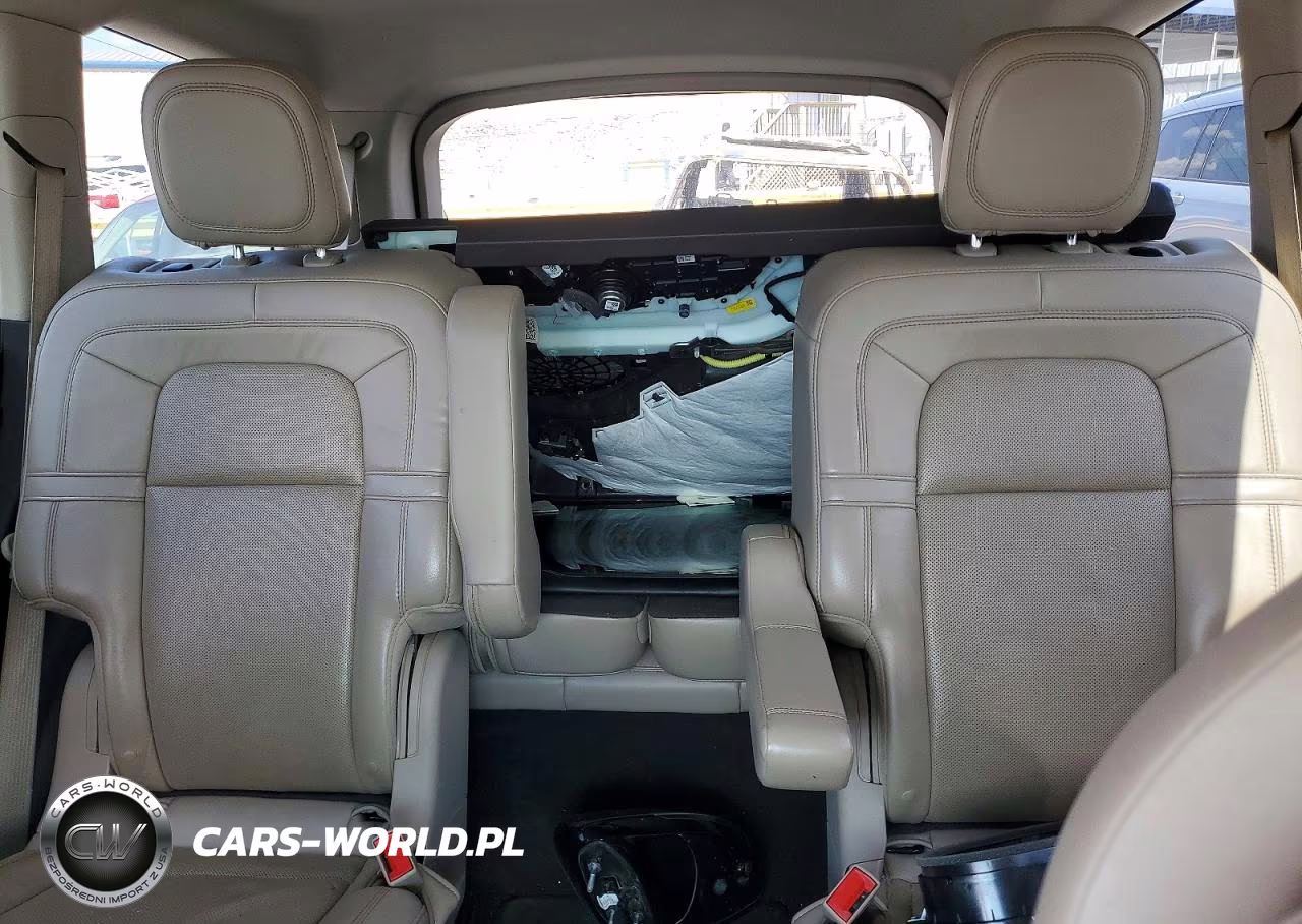 2021 Lincoln Aviator Reserve VIN:5LM5J7WC5MGL00426 - 10