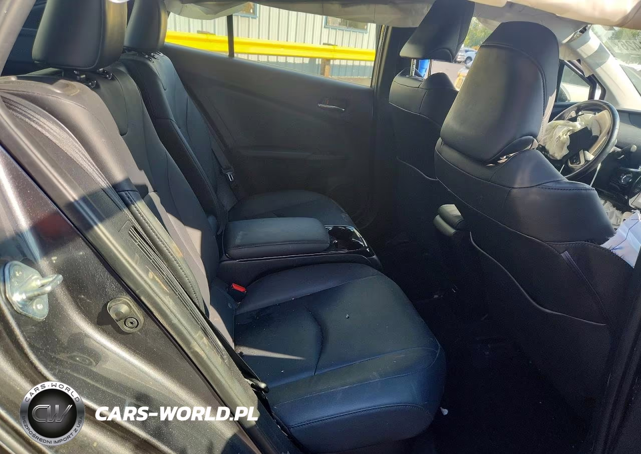 2018 Toyota Prius Prime Premium VIN:JTDKARFPXJ3078686 - 10