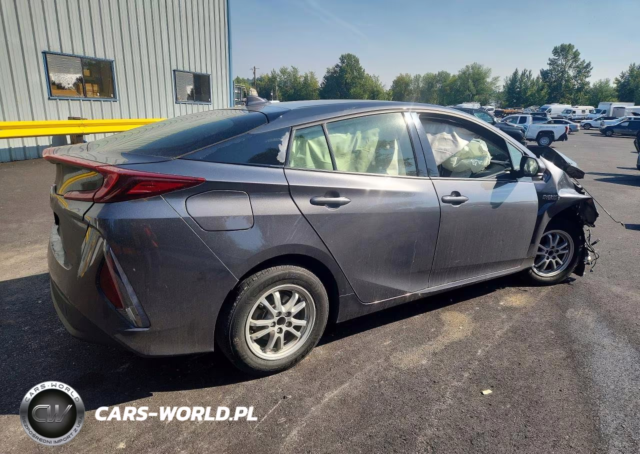 2018 Toyota Prius Prime Premium VIN:JTDKARFPXJ3078686 - 3