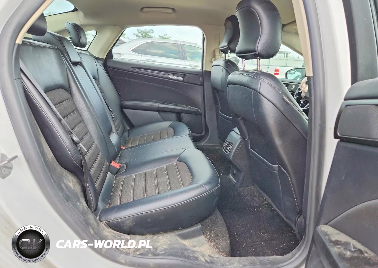 2018 Ford Fusion Se VIN:3FA6P0HDXJR135099 - 10