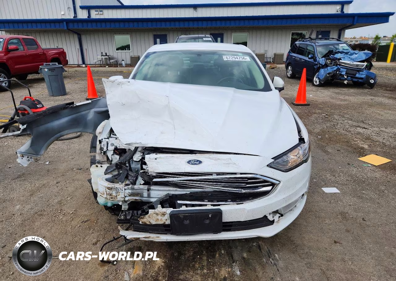 2018 Ford Fusion Se VIN:3FA6P0HDXJR135099 - 5