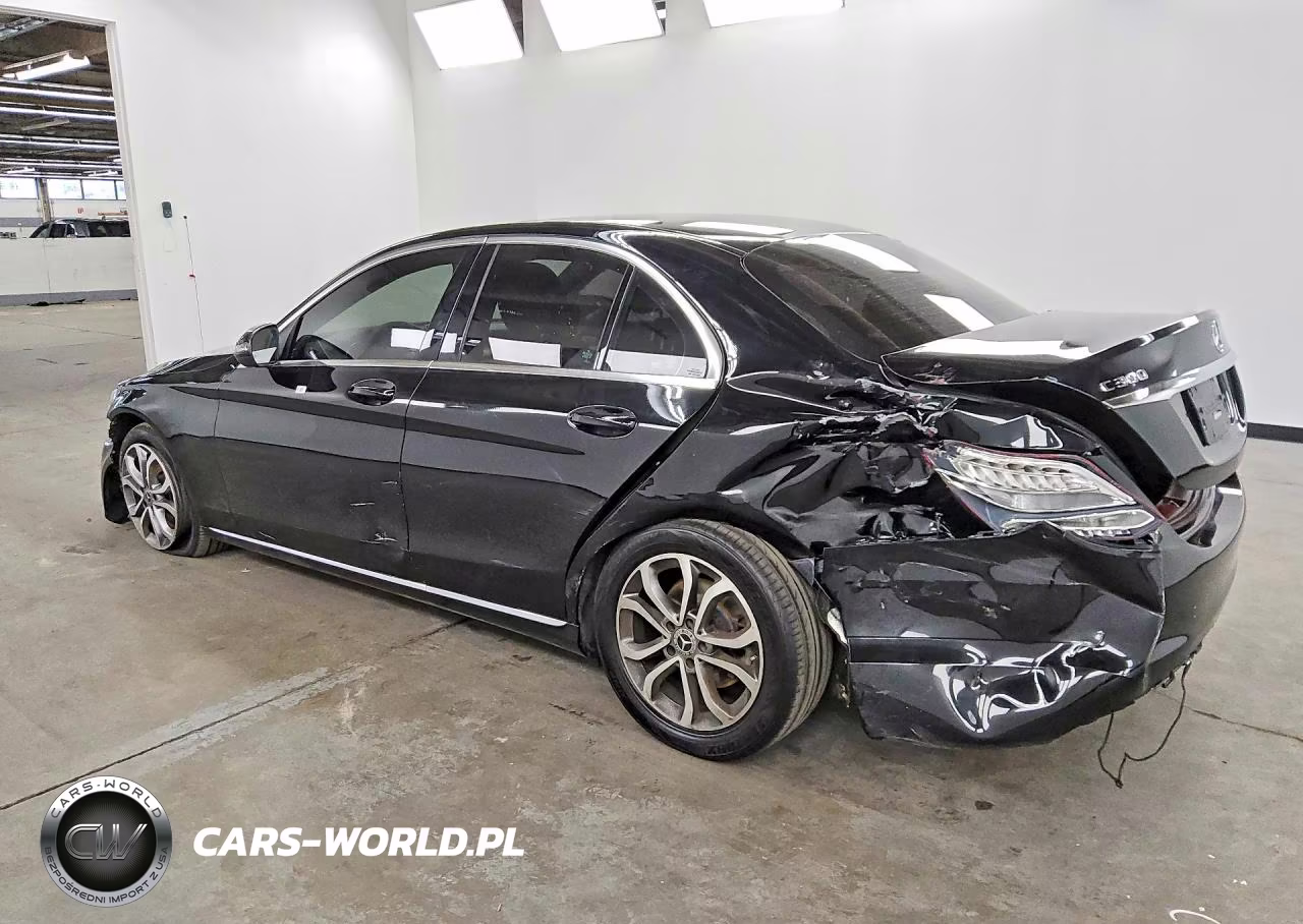 2018 Mercedes-Benz C 300 VIN:55SWF4JB0JU242238 - 2