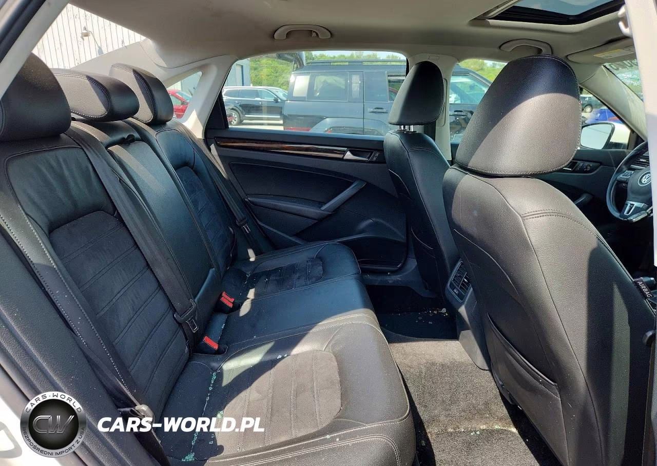 2015 Volkswagen Passat Sel VIN:1VWCV7A38FC085254 - 10