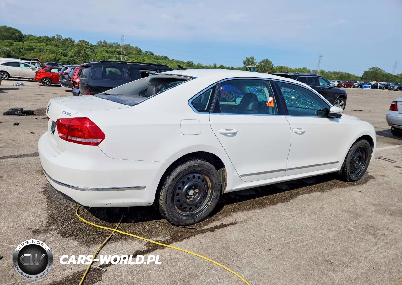 2015 Volkswagen Passat Sel VIN:1VWCV7A38FC085254 - 3