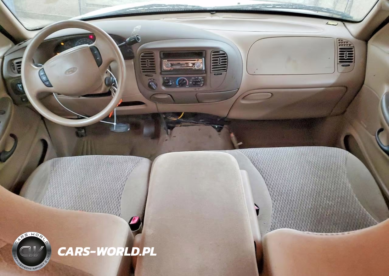 1999 Ford Expedition VIN:1FMPU18L4XLA33580 - 8