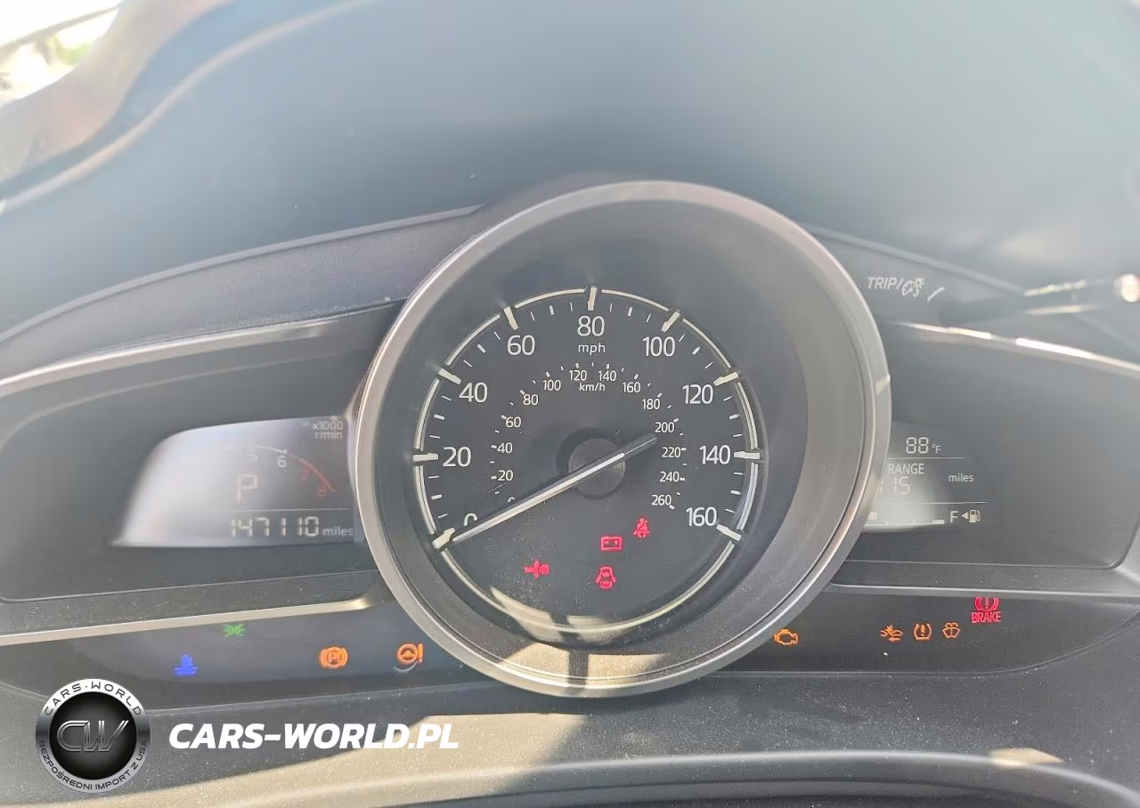 2018 Mazda 3 Touring VIN:3MZBN1V35JM205845 - 9