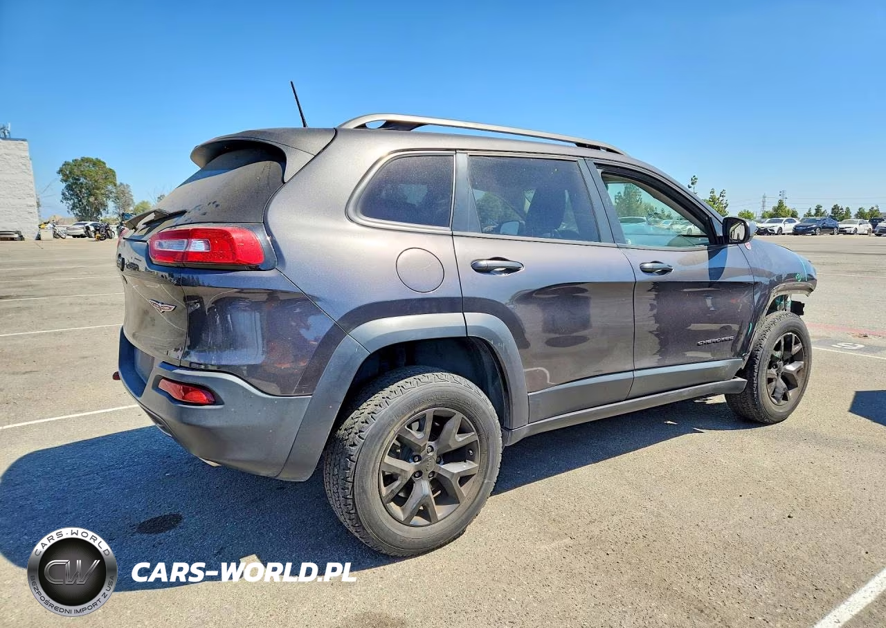 2016 Jeep Cherokee Trailhawk VIN:1C4PJMBS8GW242446 - 3