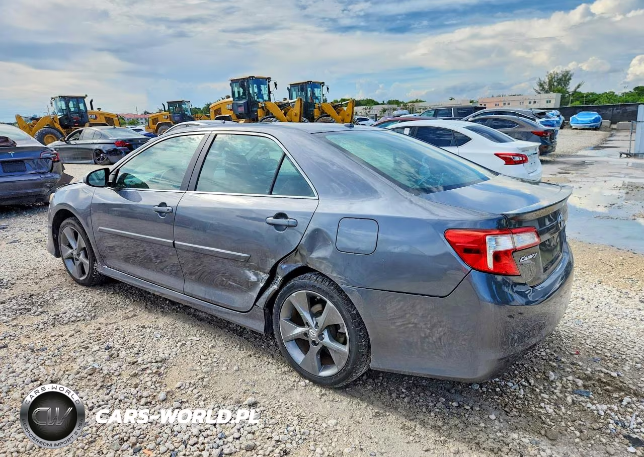 2014 Toyota Camry Se Sport VIN:4T1BF1FK9EU737621 - 2