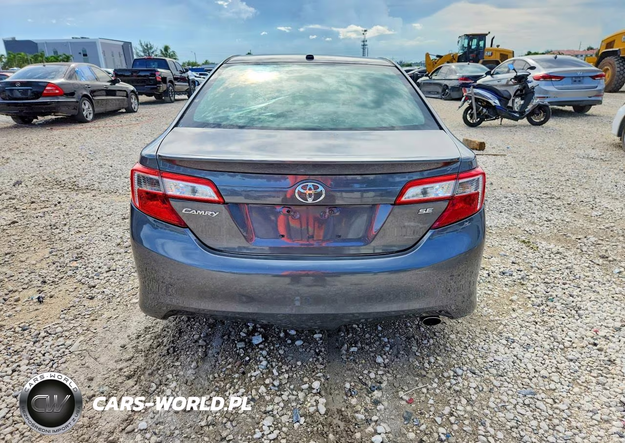 2014 Toyota Camry Se Sport VIN:4T1BF1FK9EU737621 - 6