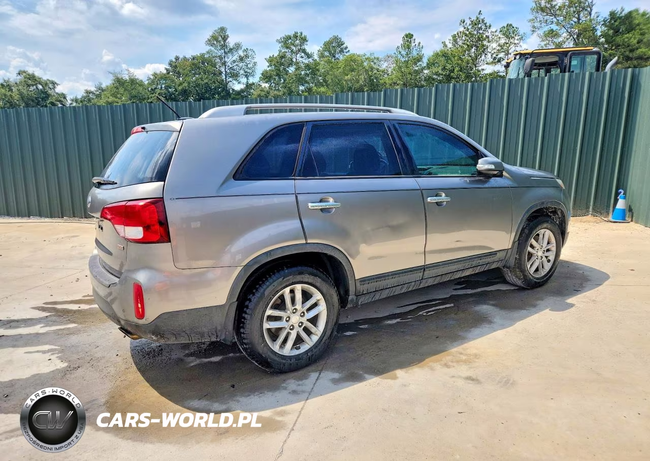 2014 Kia Sorento Lx VIN:5XYKT4A67EG491324 - 3