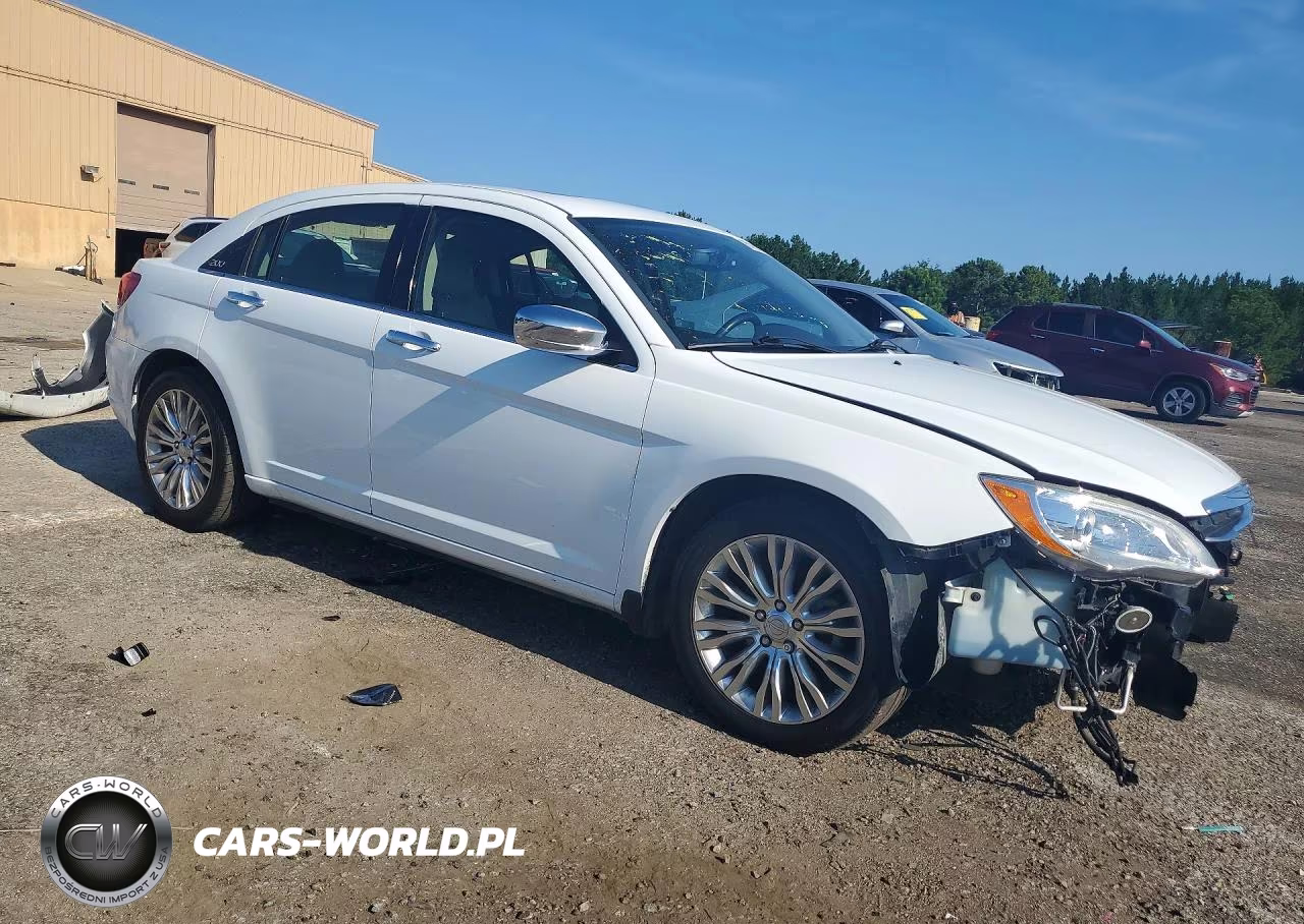 2013 Chrysler 200 Limited VIN:1C3CCBCG7DN676578 - 4