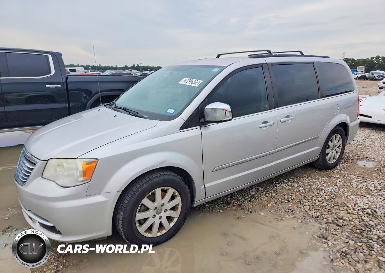 2012 Chrysler Town & Country Touring L – zdjęcie 1 z 13