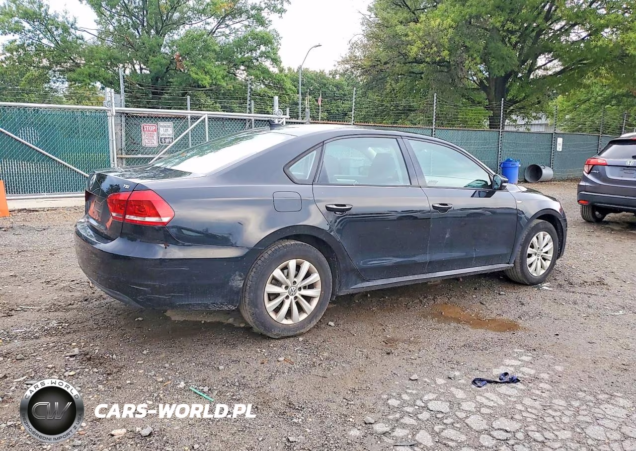 2015 Volkswagen Passat S VIN:1VWAT7A32FC004679 - 3
