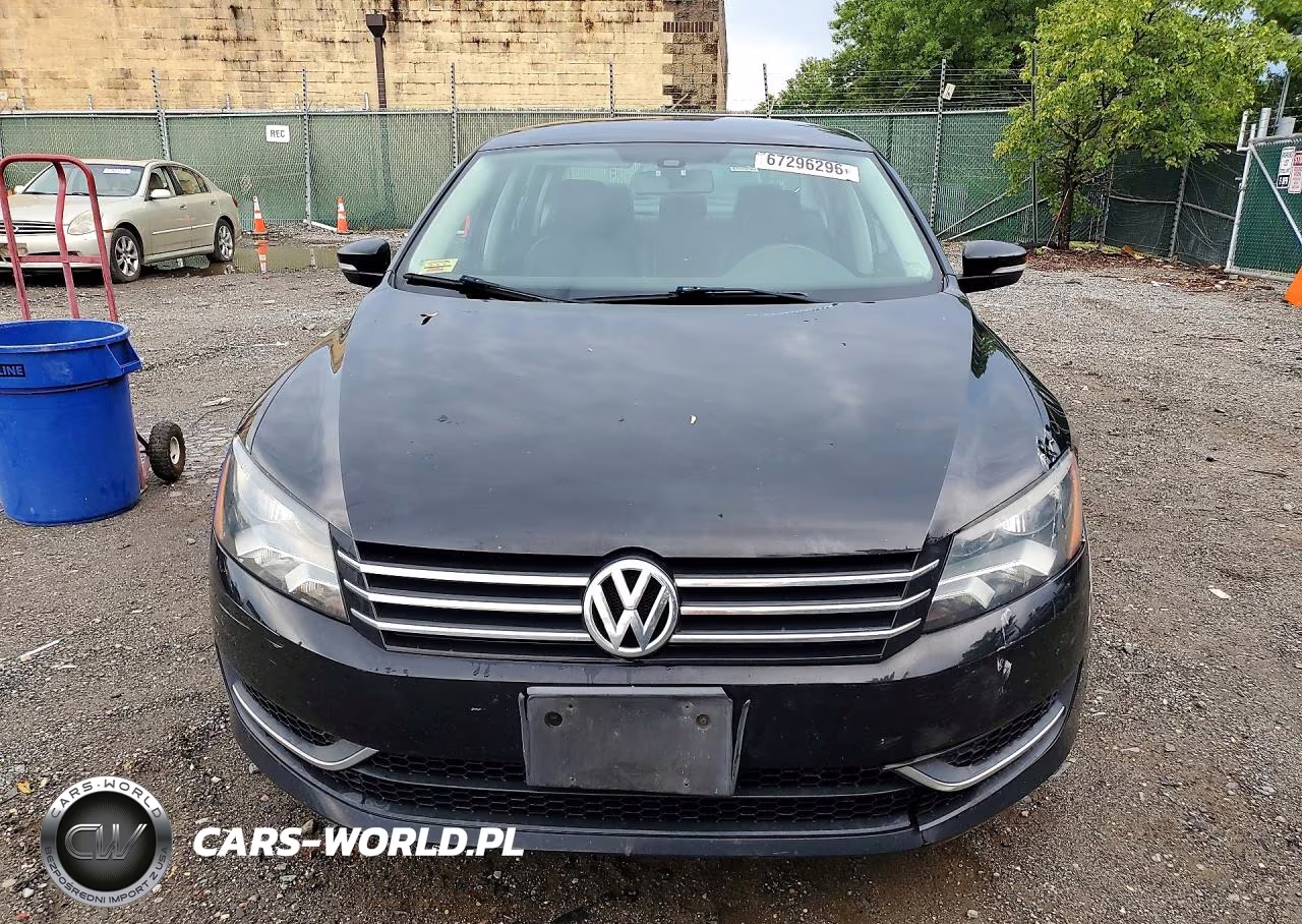 2015 Volkswagen Passat S VIN:1VWAT7A32FC004679 - 5