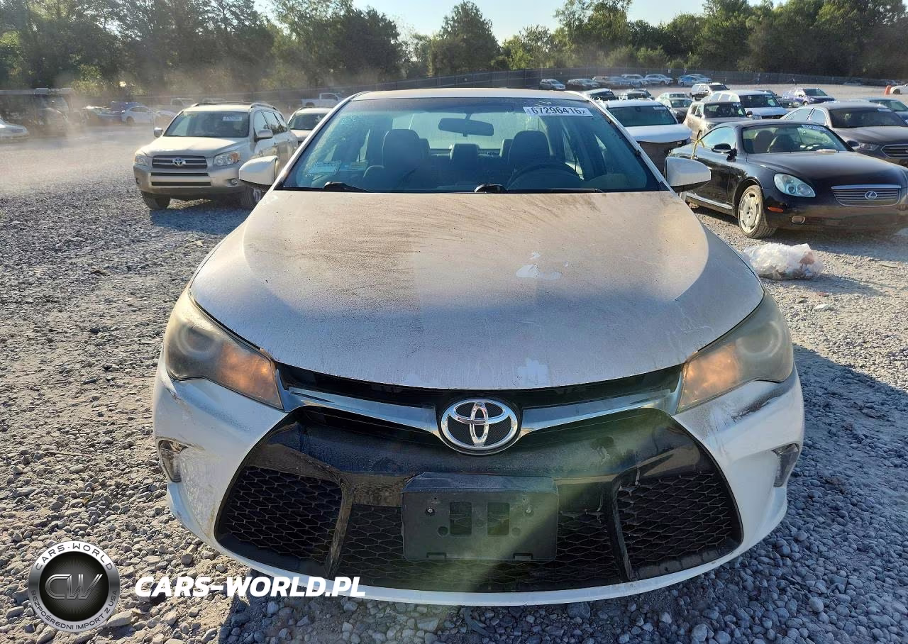 2017 Toyota Camry Se VIN:4T1BF1FK1HU312544 - 5