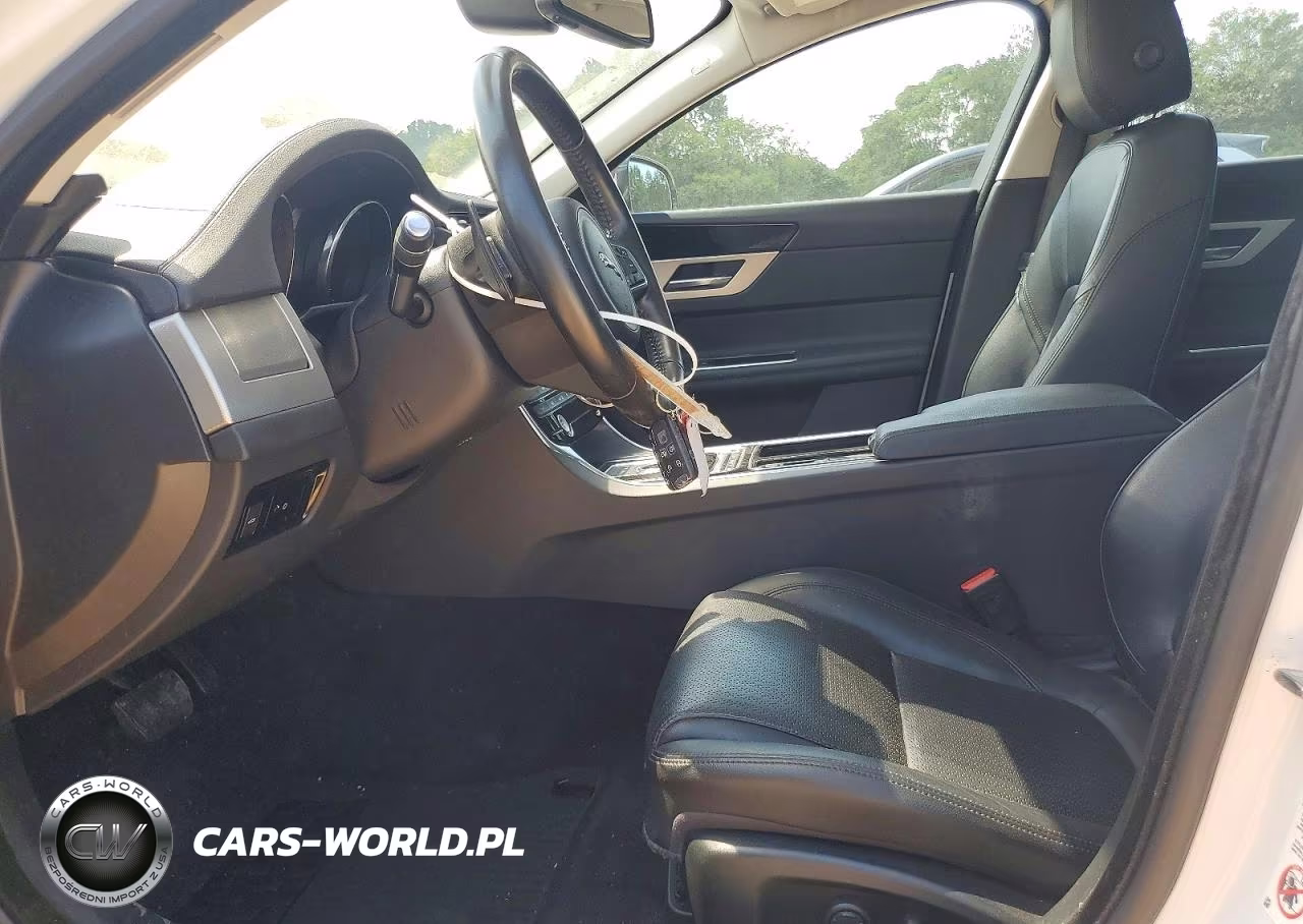 2016 Jaguar Xf Prestige VIN:SAJBK4BV7GCY20377 - 7