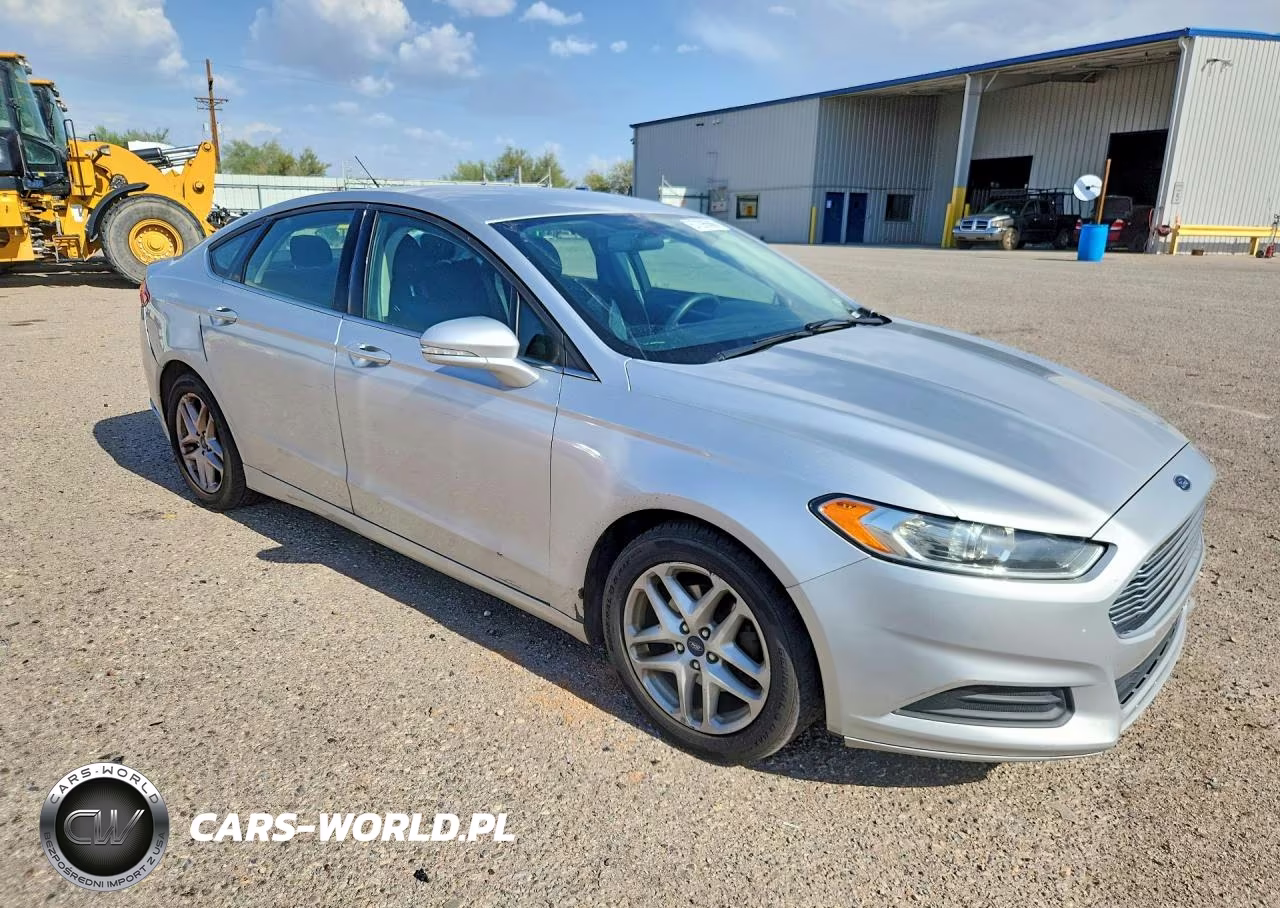 2015 Ford Fusion Se VIN:1FA6P0H76F5128364 - 4