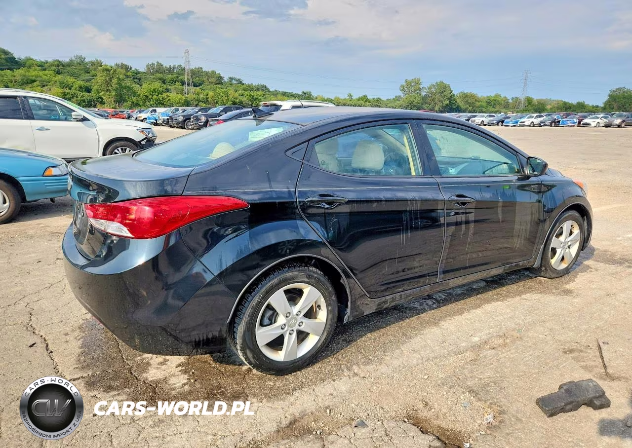 2013 Hyundai Elantra Gls VIN:5NPDH4AE0DH423665 - 3