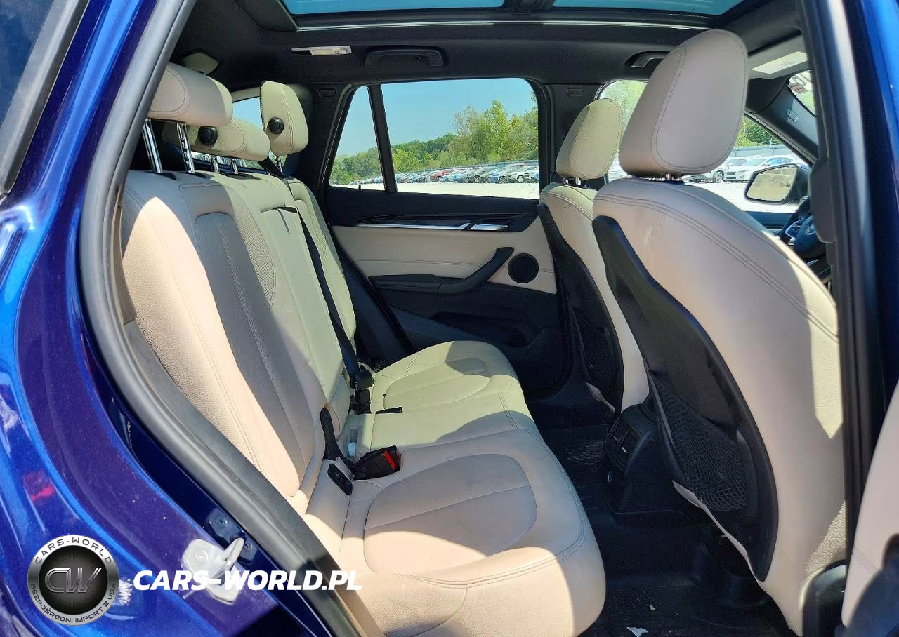 2018 BMW X1 xDrive28I VIN:WBXHT3C33J5K20449 - 11