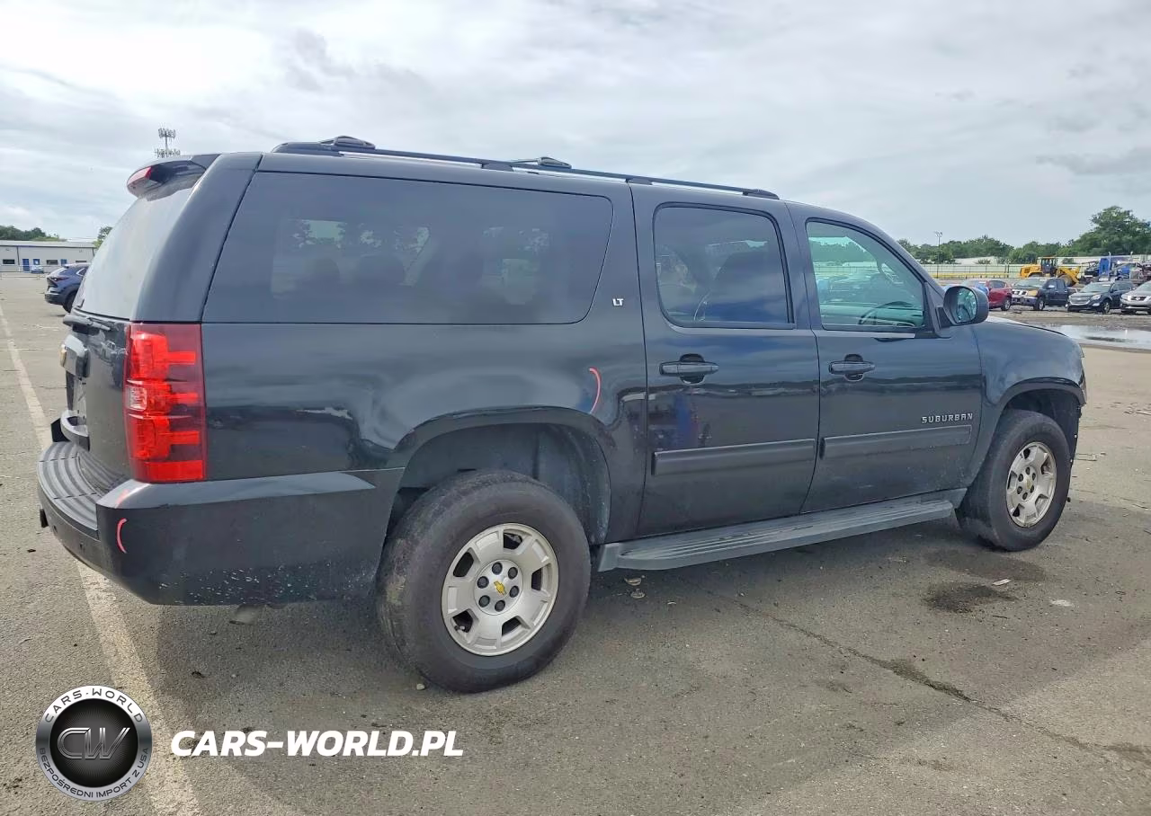 2013 Chevrolet Suburban K1500 Lt VIN:1GNSKJE77DR231193 - 3