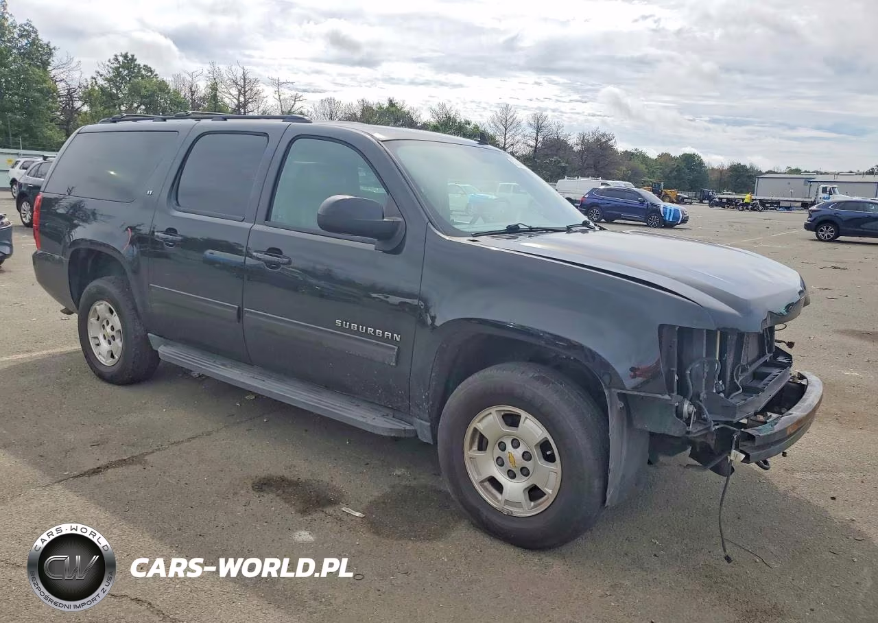 2013 Chevrolet Suburban K1500 Lt VIN:1GNSKJE77DR231193 - 4