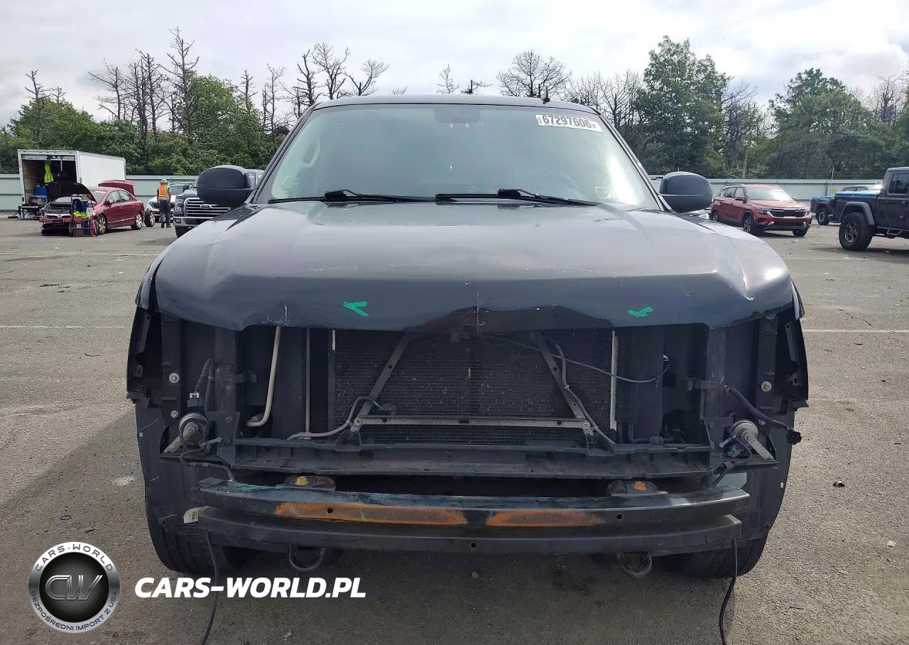 2013 Chevrolet Suburban K1500 Lt VIN:1GNSKJE77DR231193 - 5