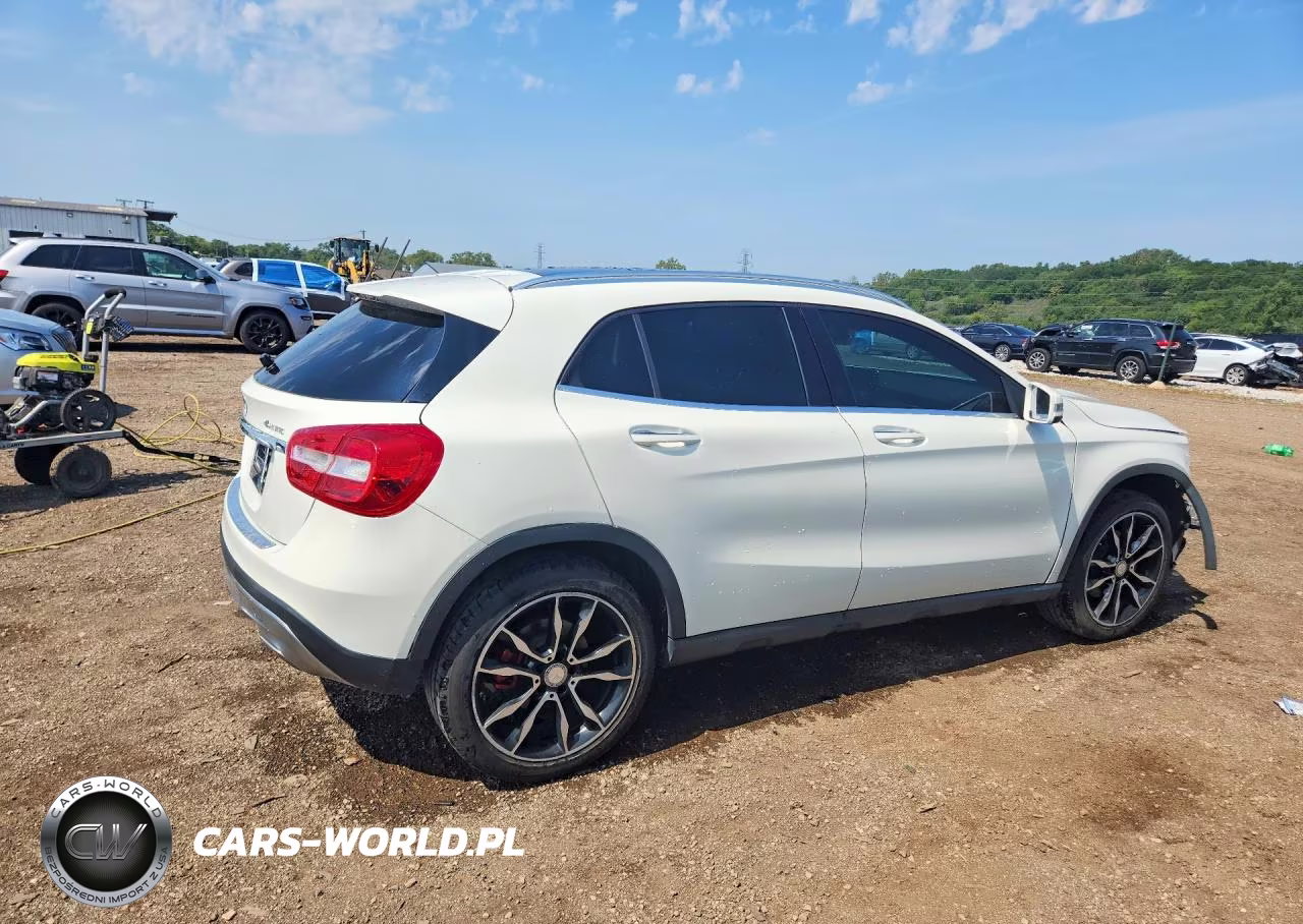 2017 Mercedes-Benz Gla 250 4Matic VIN:WDCTG4GB7HJ311786 - 3