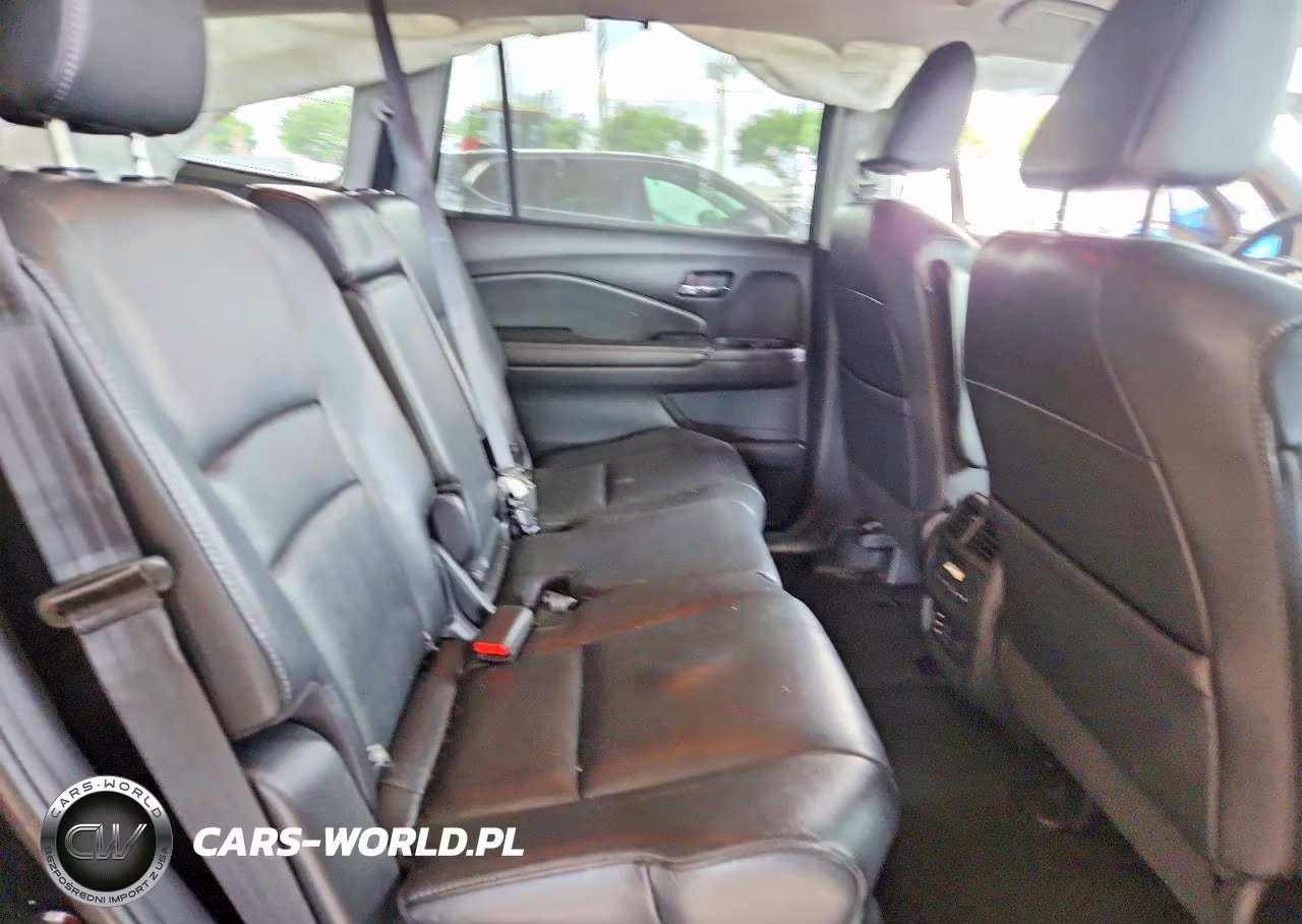 2017 Honda Pilot Touring VIN:5FNYF5H9XHB022991 - 11