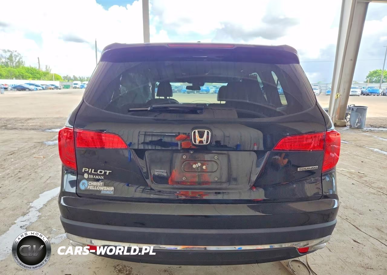 2017 Honda Pilot Touring VIN:5FNYF5H9XHB022991 - 6