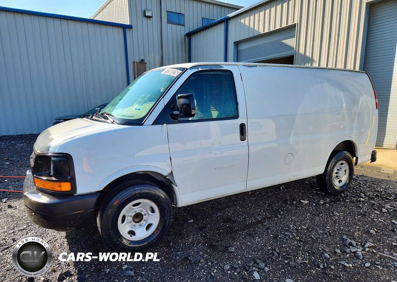 2008 Chevrolet Express G2500 VIN:1GCGG25C181118833 - 1