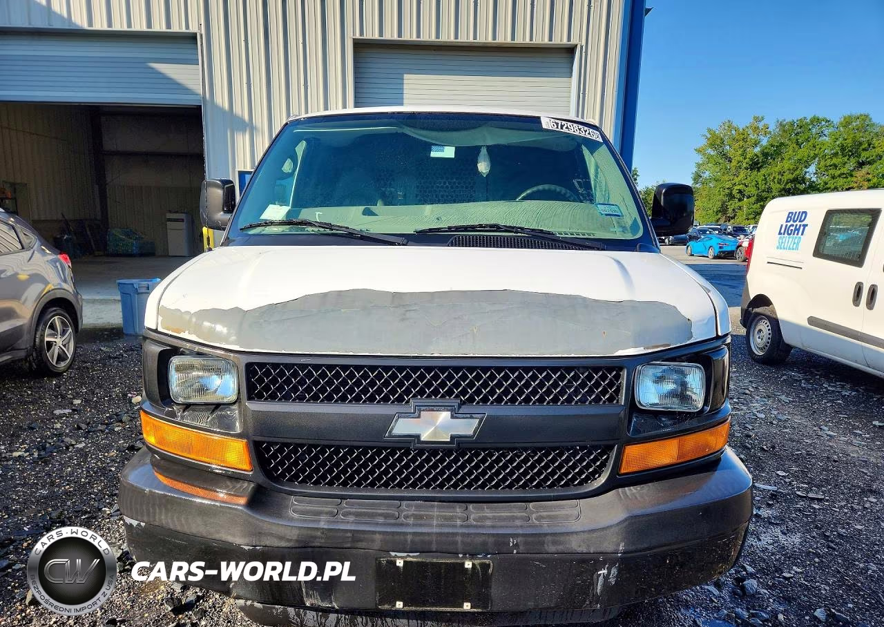 2008 Chevrolet Express G2500 VIN:1GCGG25C181118833 - 5