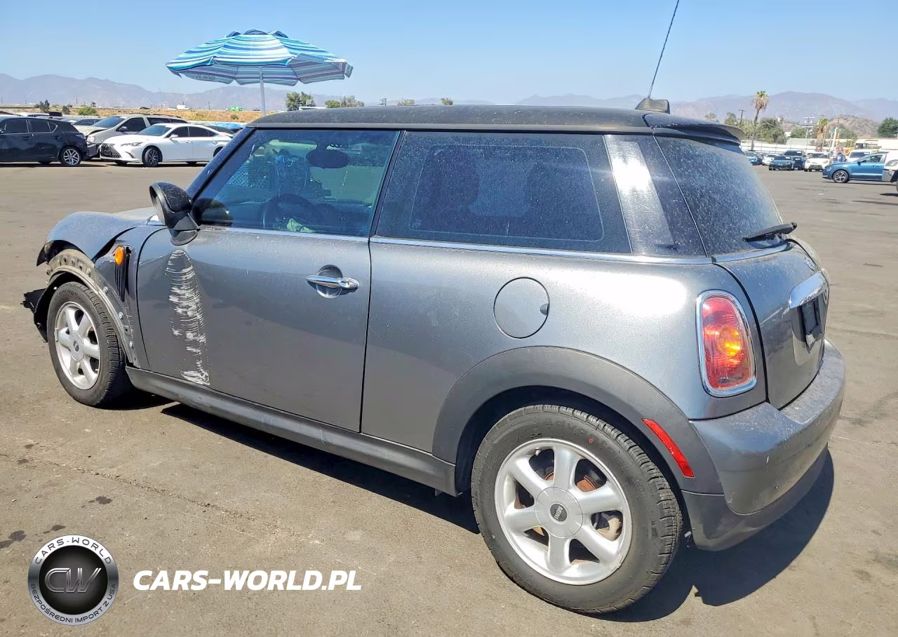 2010 Mini Cooper VIN:WMWMF3C58ATZ66019 - 2