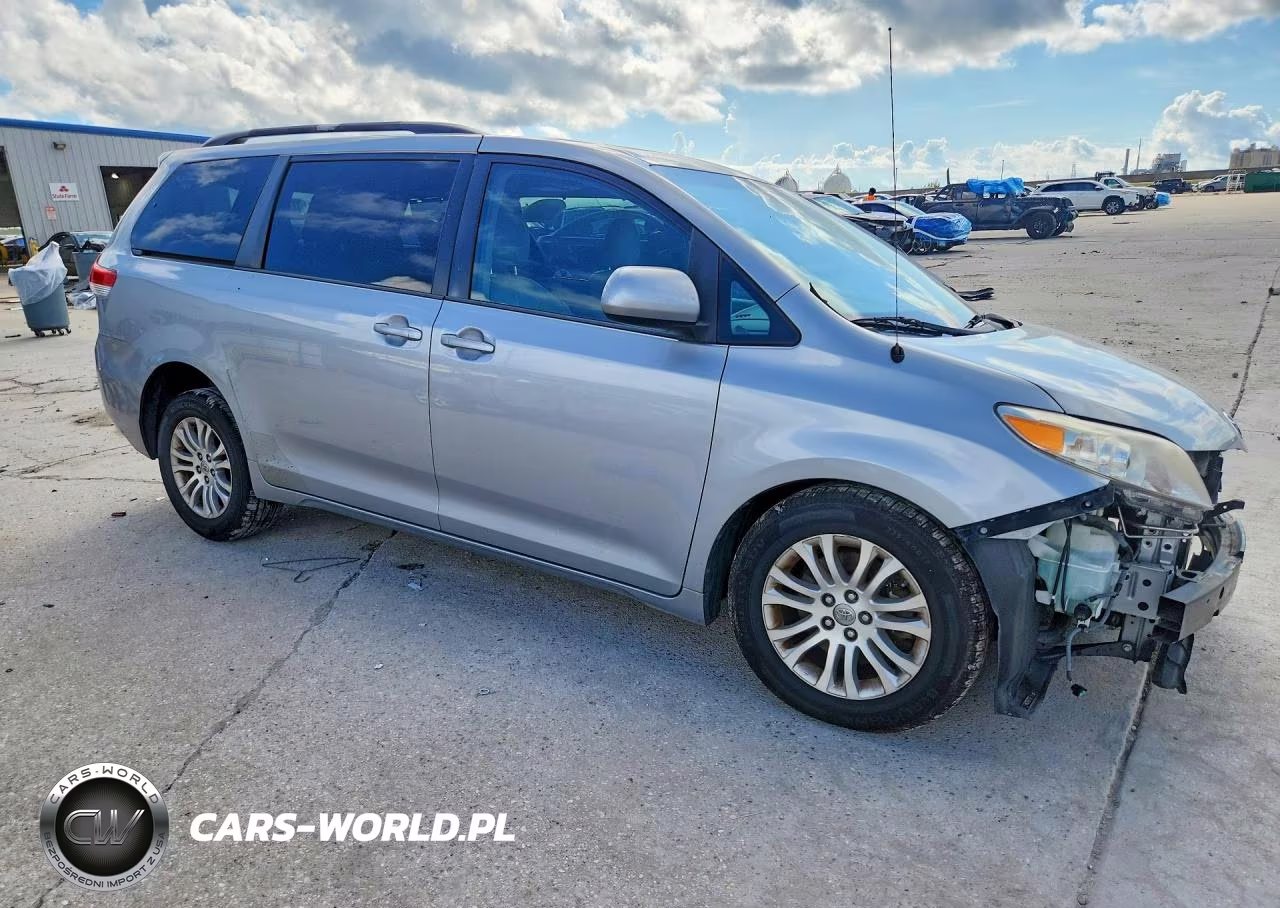 2014 Toyota Sienna Xle 8-Passenger VIN:5TDYK3DCXES457308 - 4