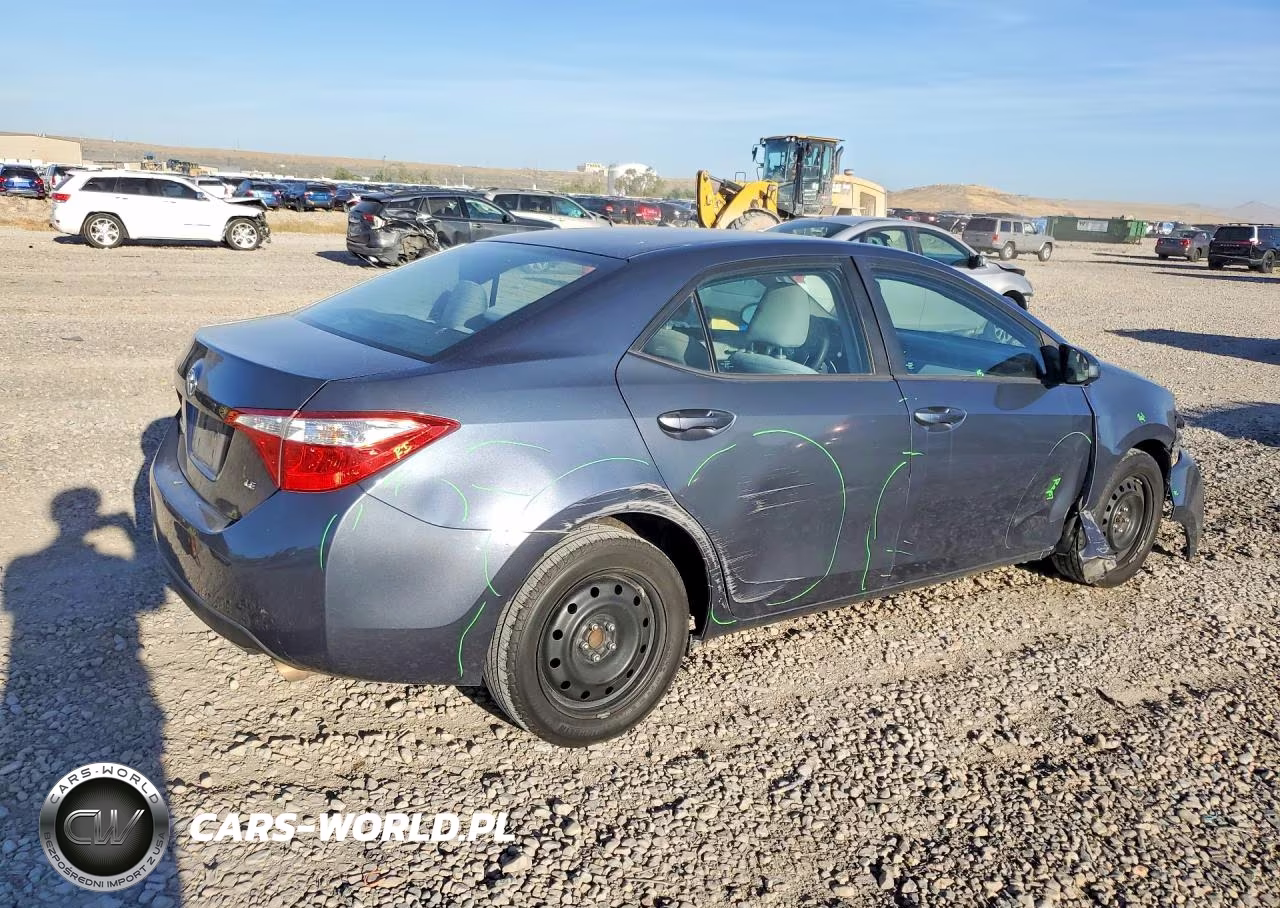 2016 Toyota Corolla Le VIN:5YFBURHE7GP538695 - 3