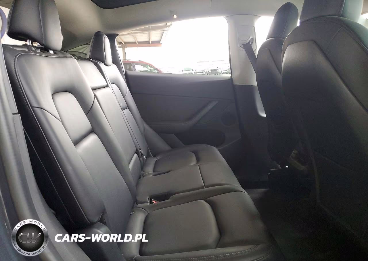 2022 Tesla Model Y VIN:7SAYGAEE5NF520554 - 10
