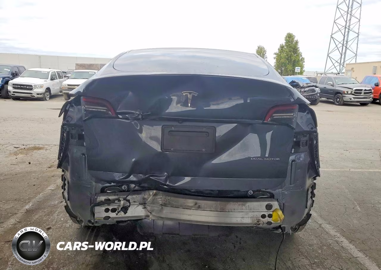 2022 Tesla Model Y VIN:7SAYGAEE5NF520554 - 6