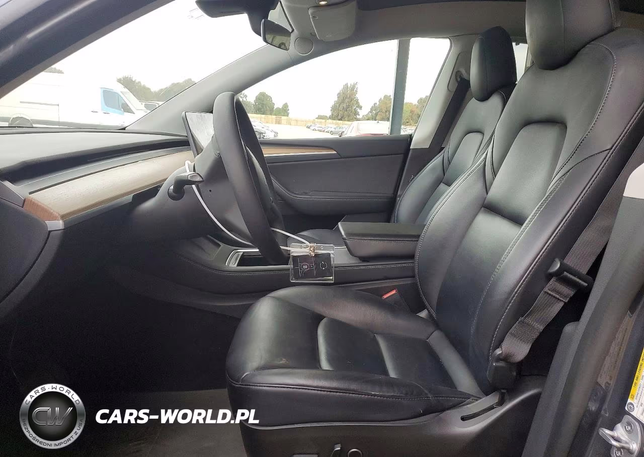 2022 Tesla Model Y VIN:7SAYGAEE5NF520554 - 7